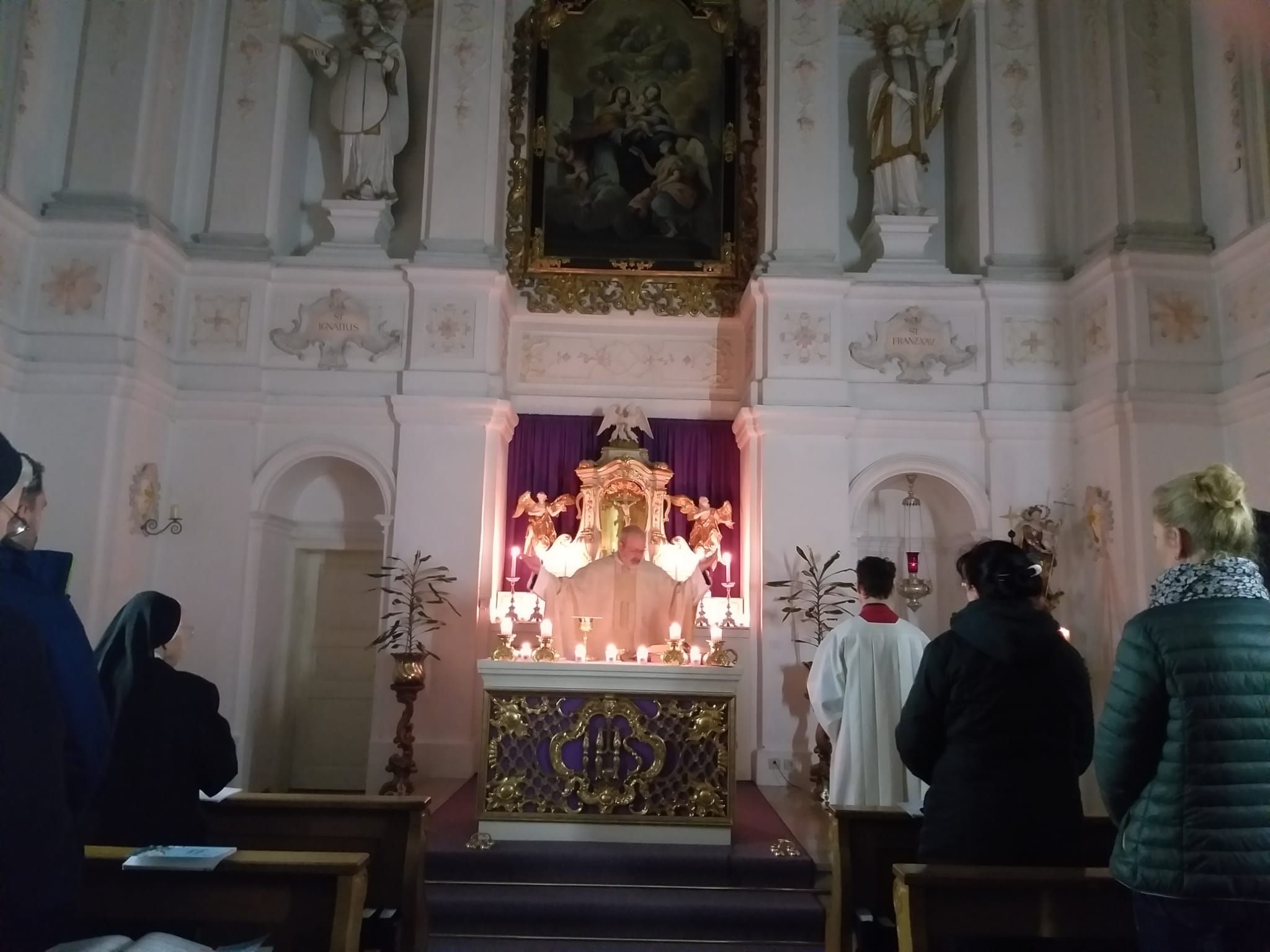 altoetting_advent_kirche.jpg